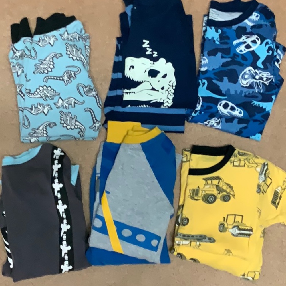 Lot of 6 boys pjs